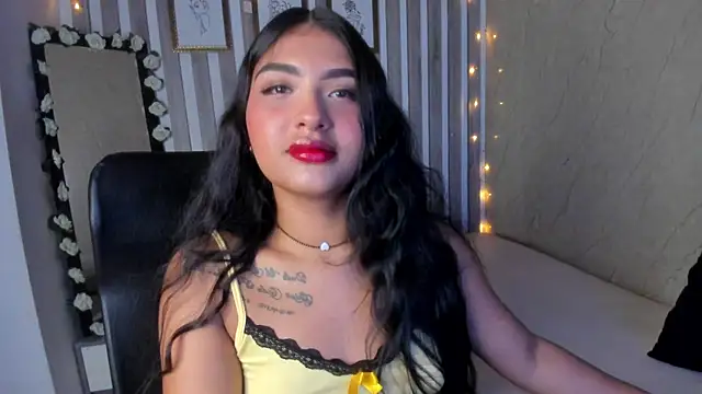 Snapshot of sabrinahimss chatting on March 2025 09:43:02 PM sabrinahimss online show from March 2025 09:43:02 PM