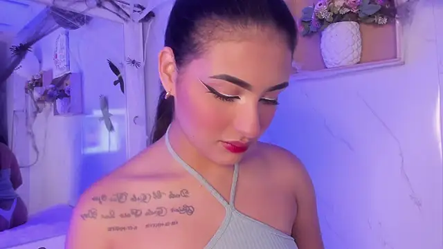 Snapshot of sabrinahimss chatting on October 2025 03:18:02 AM sabrinahimss online show from October 2025 03:18:02 AM