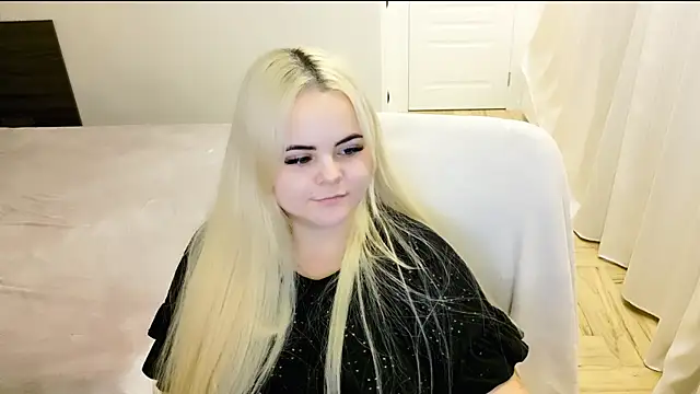 lovely-eyes online show from January 2025 11:35:01 PM