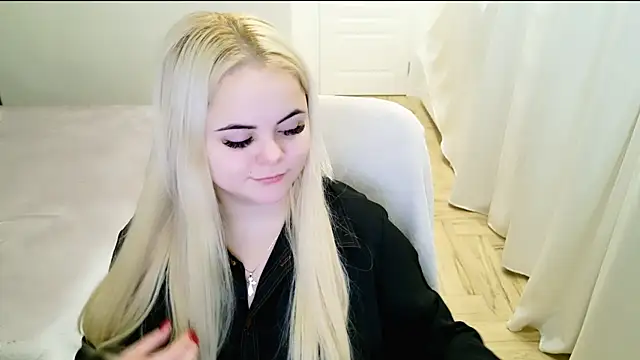 lovely-eyes online show from January 2025 10:26:01 PM