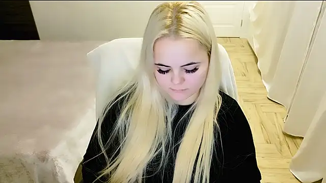 lovely-eyes online show from January 2025 11:26:01 PM