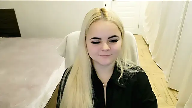 lovely-eyes online show from February 2025 04:54:02 PM