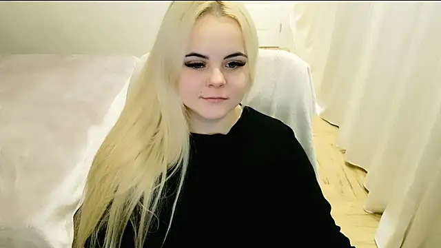 lovely-eyes online show from February 2025 12:20:02 AM