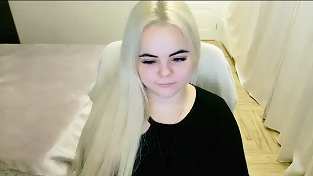 lovely-eyes online show from February 2025 02:42:01 AM