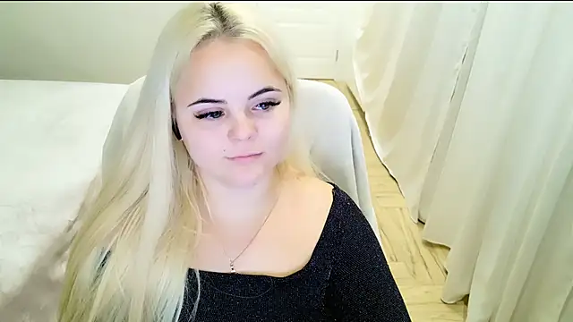 lovely-eyes online show from March 2025 07:35:02 PM