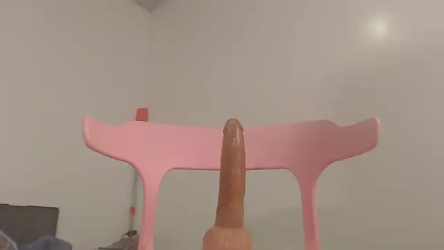 Snapshot of Kitty_Mifl chatting on March 2025 06:10:01 AM Kitty Mifl online show from March 2025 06:10:01 AM