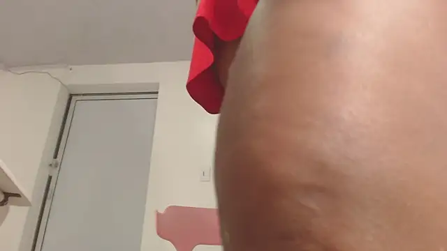 Snapshot of Kitty_Mifl chatting on March 2025 11:06:01 PM Kitty Mifl online show from March 2025 11:06:01 PM