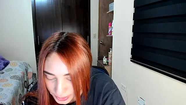 Amy Walker online show from October 2025 06:28:02 PM