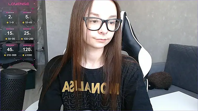 Amarieni online show from March 2025 12:41:01 PM