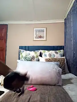 Queen-Chocolate online show from March 2025 01:11:02 AM