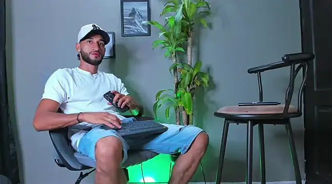 Damian 022 online show from February 2025 04:46:02 AM