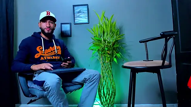 Damian 022 online show from October 2025 12:02:02 PM