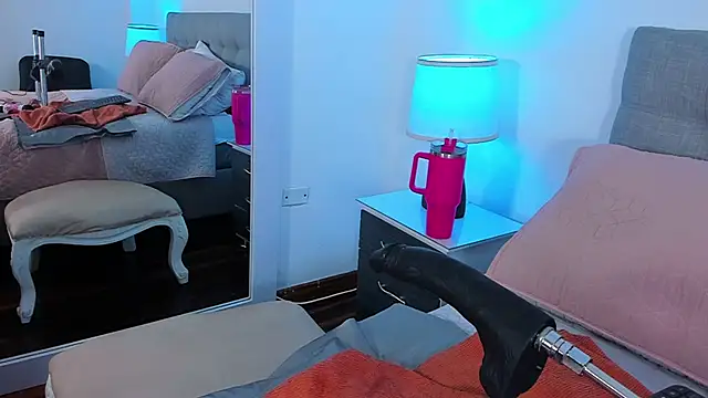 Samantha  Vega online show from April 2026 08:13:02 PM