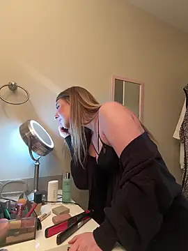 Snapshot of sophielove888 chatting on March 2025 06:09:01 PM sophielove888 online show from March 2025 06:09:01 PM