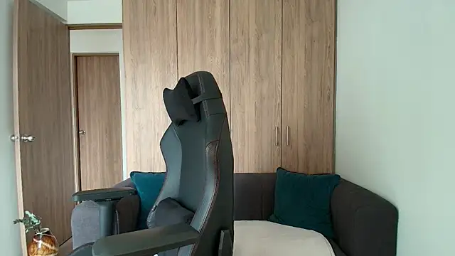 Kasandra Mature  online show from February 2025 05:31:01 PM