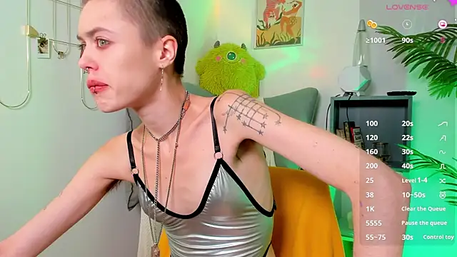 Snapshot of PamelaYong chatting on December 2024 01:39:01 PM PamelaYong online show from December 2024 01:39:01 PM