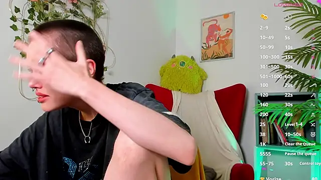 Snapshot of PamelaYong chatting on February 2025 04:53:02 PM PamelaYong online show from February 2025 04:53:02 PM