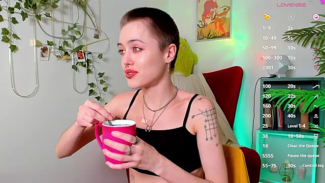 Snapshot of PamelaYong chatting on March 2025 01:50:02 PM PamelaYong online show from March 2025 01:50:02 PM