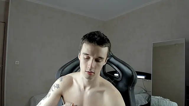 MasonWarholl online show from February 2025 02:52:01 AM