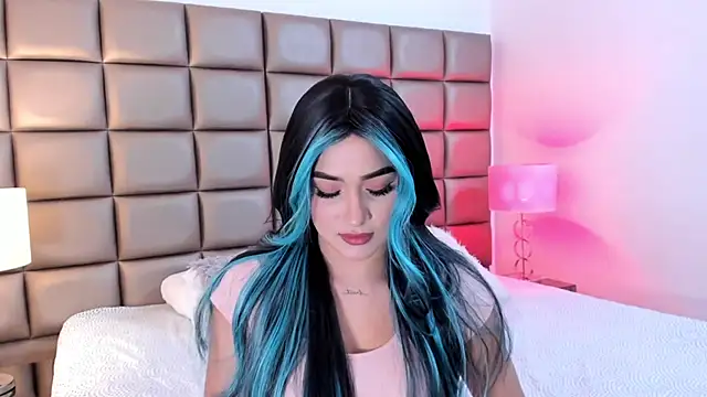 Snapshot of AnnyHizzle chatting on February 2025 09:07:02 PM AnnyHizzle online show from February 2025 09:07:02 PM