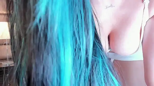 Snapshot of AnnyHizzle chatting on February 2025 01:55:01 AM AnnyHizzle online show from February 2025 01:55:01 AM