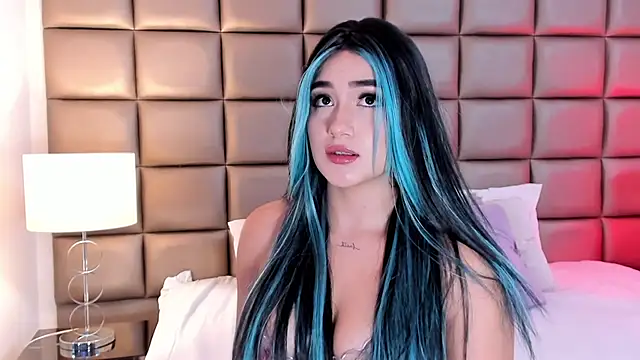 Snapshot of AnnyHizzle chatting on February 2025 09:39:01 PM AnnyHizzle online show from February 2025 09:39:01 PM