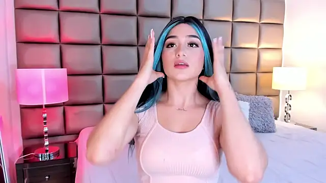 Snapshot of AnnyHizzle chatting on February 2025 09:20:02 PM AnnyHizzle online show from February 2025 09:20:02 PM