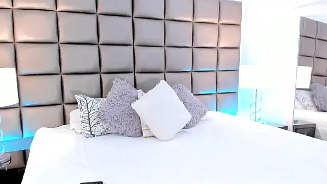 Snapshot of AnnyHizzle chatting on March 2025 09:57:01 PM AnnyHizzle online show from March 2025 09:57:01 PM