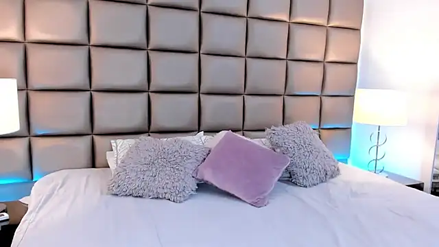 Snapshot of AnnyHizzle chatting on March 2025 04:07:01 AM AnnyHizzle online show from March 2025 04:07:01 AM