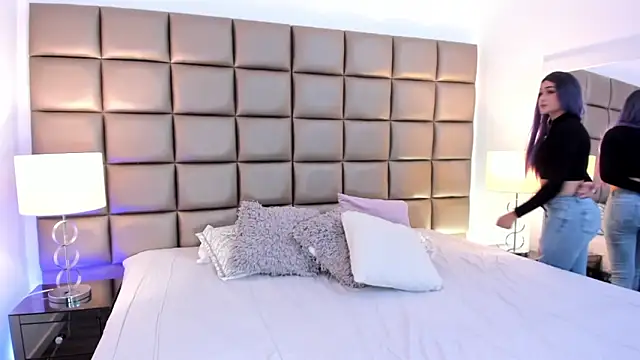 Snapshot of AnnyHizzle chatting on March 2025 09:26:01 PM AnnyHizzle online show from March 2025 09:26:01 PM