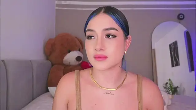 Snapshot of AnnyHizzle chatting on October 2025 01:35:01 AM AnnyHizzle online show from October 2025 01:35:01 AM