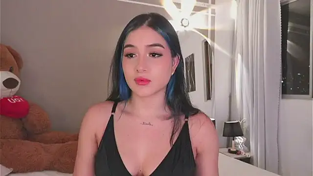 Snapshot of AnnyHizzle chatting on November 2025 02:11:02 AM AnnyHizzle online show from November 2025 02:11:02 AM