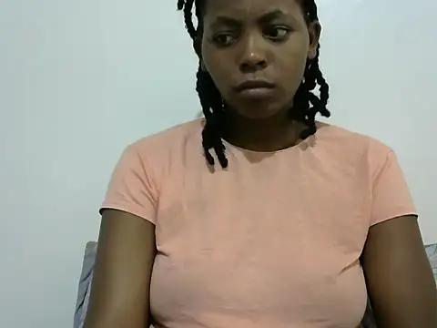 Snapshot of nelly_shyn chatting on December 2025 01:00:01 AM nelly shyn online show from December 2025 01:00:01 AM