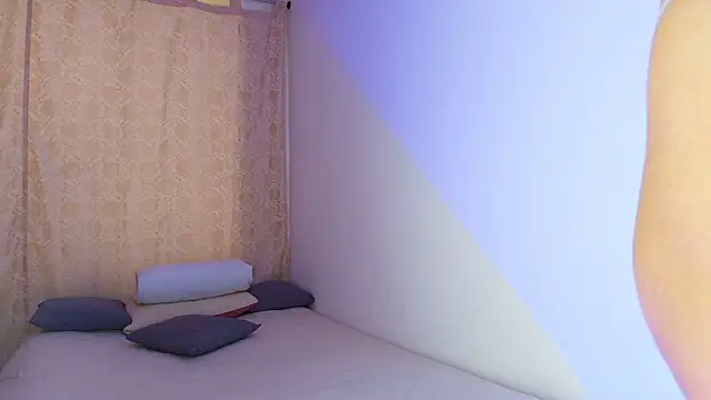 Tinny and Candy online show from February 2026 06:04:01 PM