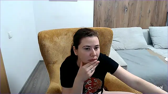 VioletaFlower7 online show from May 2026 07:28:02 AM