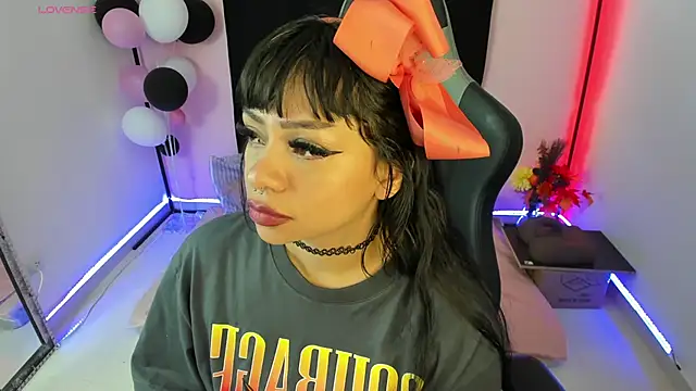 zoesullivan online show from December 2024 09:44:01 AM