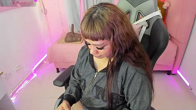 zoesullivan online show from September 2025 02:40:02 PM