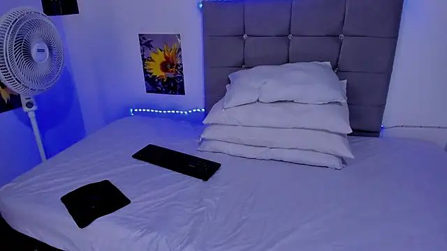 Ladysexy hot19 online show from September 2025 04:43:01 PM