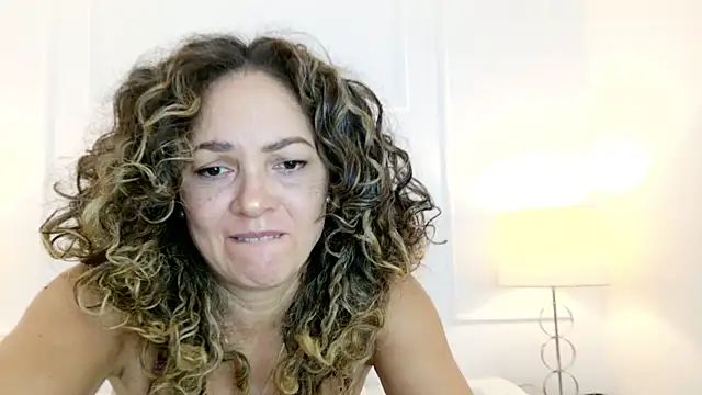 Snapshot of Juliabadlee chatting on July 2026 02:03:02 AM Juliabadlee online show from July 2026 02:03:02 AM