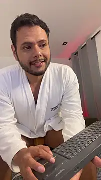 Snapshot of Nate_Ocean chatting on November 2025 04:01:01 AM Nate Ocean online show from November 2025 04:01:01 AM