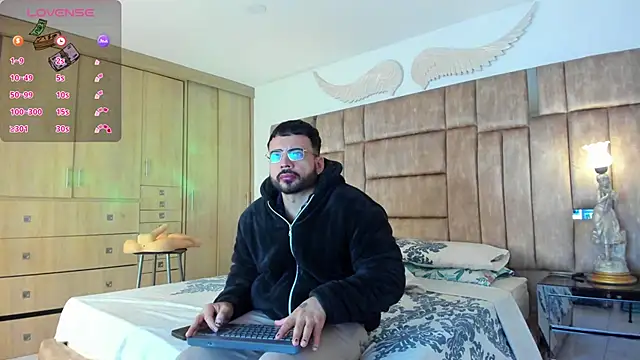 Snapshot of petterwilly1 chatting on March 2025 03:18:01 PM petterwilly1 online show from March 2025 03:18:01 PM