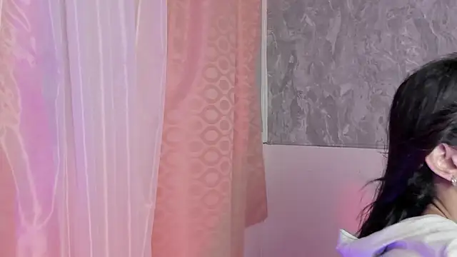 Snapshot of Mara_friendboy699 chatting on December 2024 07:46:02 PM Mara friendboy699 online show from December 2024 07:46:02 PM