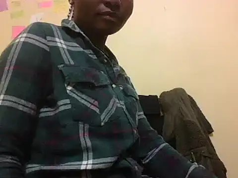 Snapshot of petite_12 chatting on January 2025 04:50:02 PM petite 12 online show from January 2025 04:50:02 PM