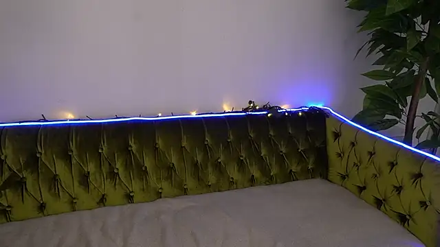 Snapshot of MonAmourrrR chatting on January 2025 10:52:02 AM MonAmourrrR online show from January 2025 10:52:02 AM