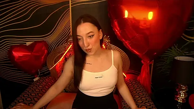 Snapshot of MonAmourrrR chatting on February 2025 07:01:01 AM MonAmourrrR online show from February 2025 07:01:01 AM