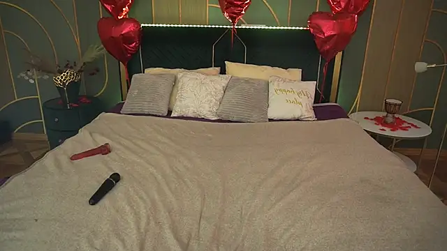 Snapshot of MonAmourrrR chatting on March 2025 10:11:01 AM MonAmourrrR online show from March 2025 10:11:01 AM