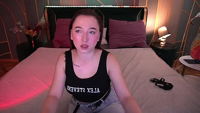 Snapshot of MonAmourrrR chatting on September 2025 06:25:02 AM MonAmourrrR online show from September 2025 06:25:02 AM