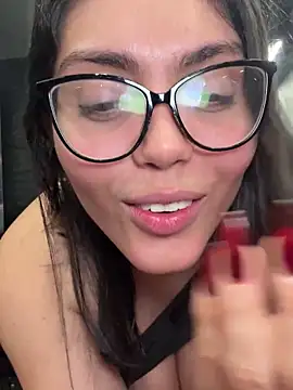 Snapshot of zui_lu chatting on February 2025 08:18:02 AM zui lu online show from February 2025 08:18:02 AM