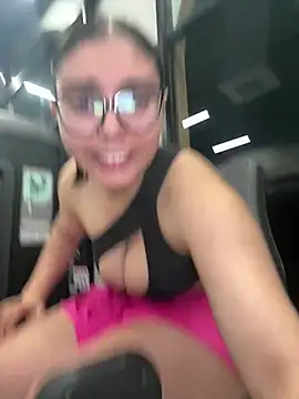 Snapshot of zui_lu chatting on February 2025 05:01:01 AM zui lu online show from February 2025 05:01:01 AM