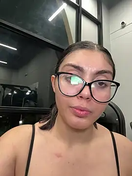 Snapshot of zui_lu chatting on March 2025 07:12:02 AM zui lu online show from March 2025 07:12:02 AM